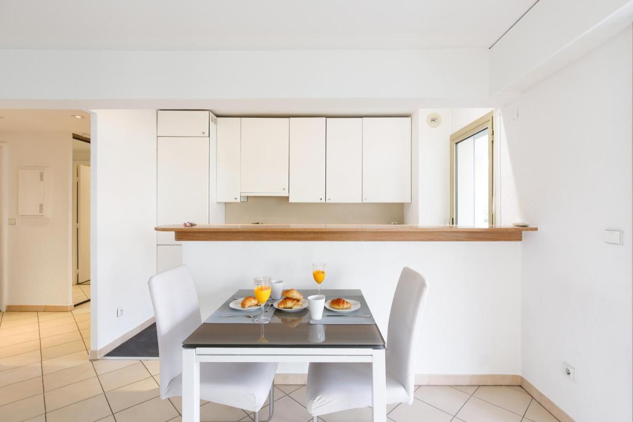 Select Home Yourhosthelper Cannes Luaran gambar